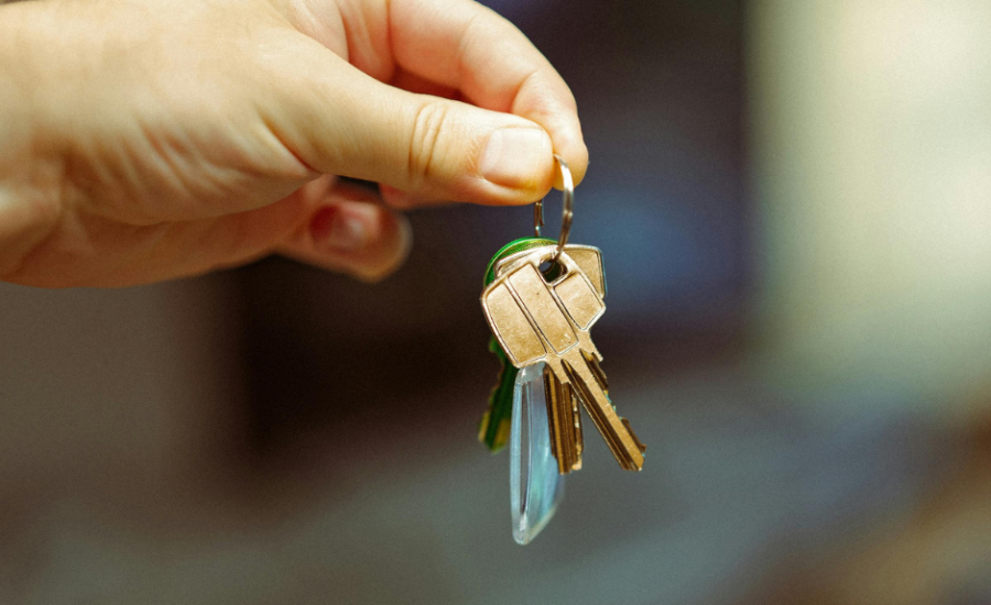 Détectez et stoppez une sous-location illicite. Le commissaire de justice sécurise la preuve, chiffre les préjudices et accompagne le bailleur dans ses démarches.